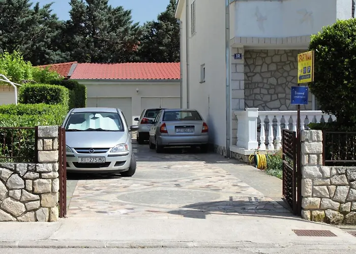 Apartment Apartments By The Sea Selce, Crikvenica - 2392